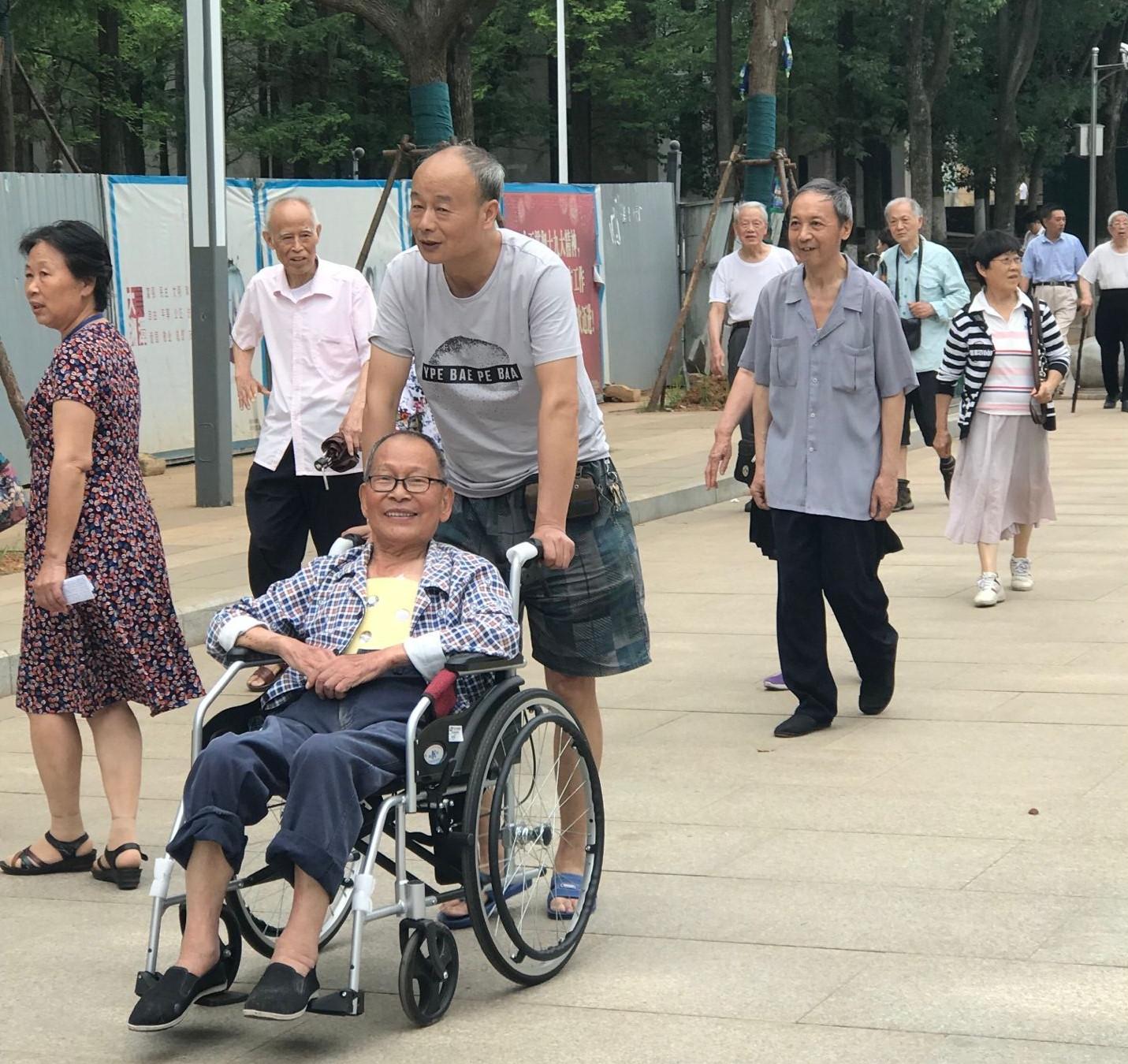 [CropImg]校游4.jpg